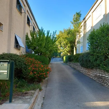Appartement/studio Dans Petite Calme La Ciotat