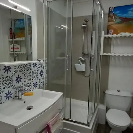 Appartement/studio Dans Petite Calme Apartmán *
