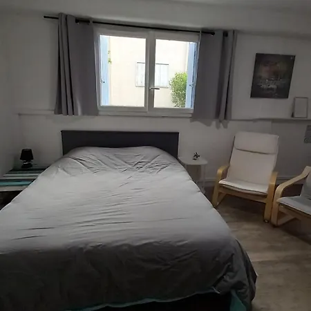 Dans Calme Et Parking Prive דירה לה קיוטאט